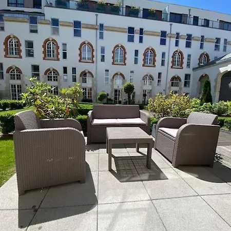 Terrasse, Ancienne Maison De Champagne Appartement