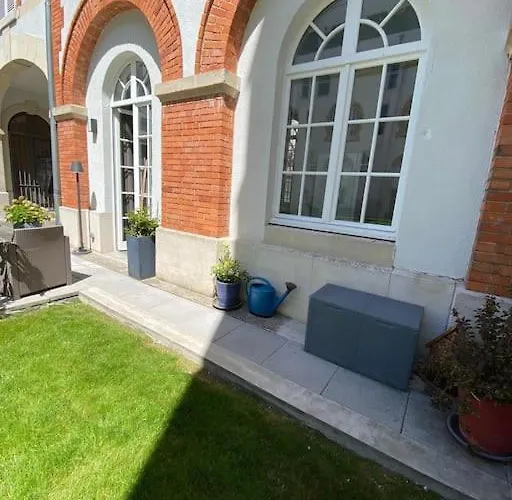 Terrasse, Ancienne Maison De Champagne